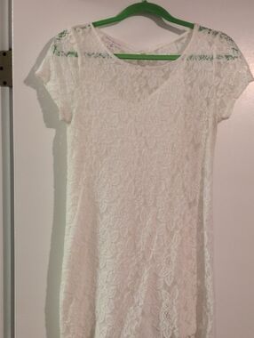 Socialite White Lace Short Sleeve Shift Dress